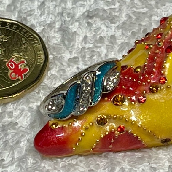 🦋Cute silver plate ring with rhinestone and inlay opal look/costume NWOT - Picture 9 of 10